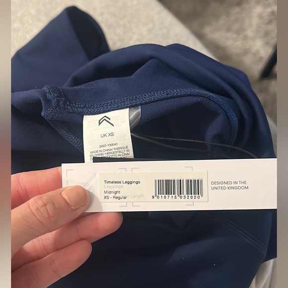 BNWT - Oner Active Timeless Leggings XS in Midnight - Picture 8 of 9